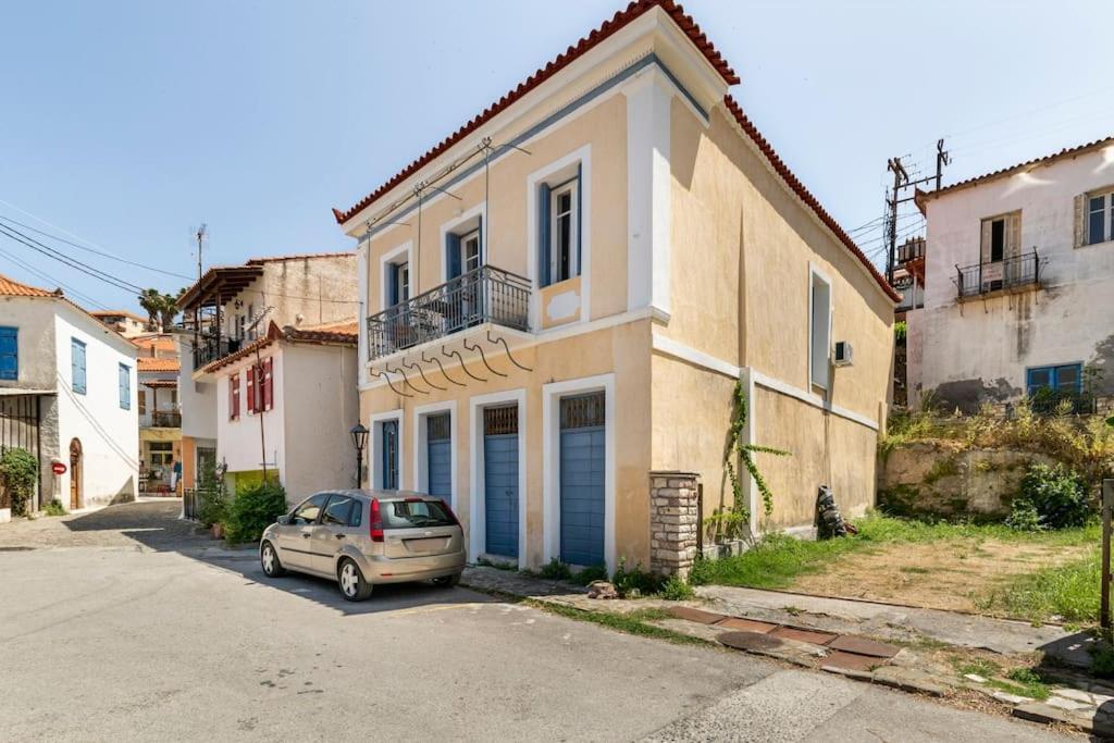 Traditional House At Koroni Near Beach Exterior photo