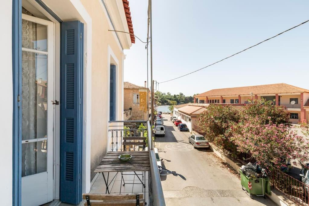 Traditional House At Koroni Near Beach Exterior photo