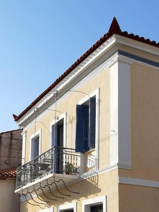 Traditional House At Koroni Near Beach Exterior photo