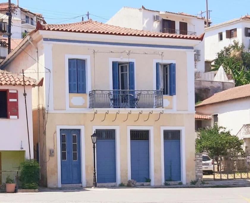 Traditional House At Koroni Near Beach Exterior photo
